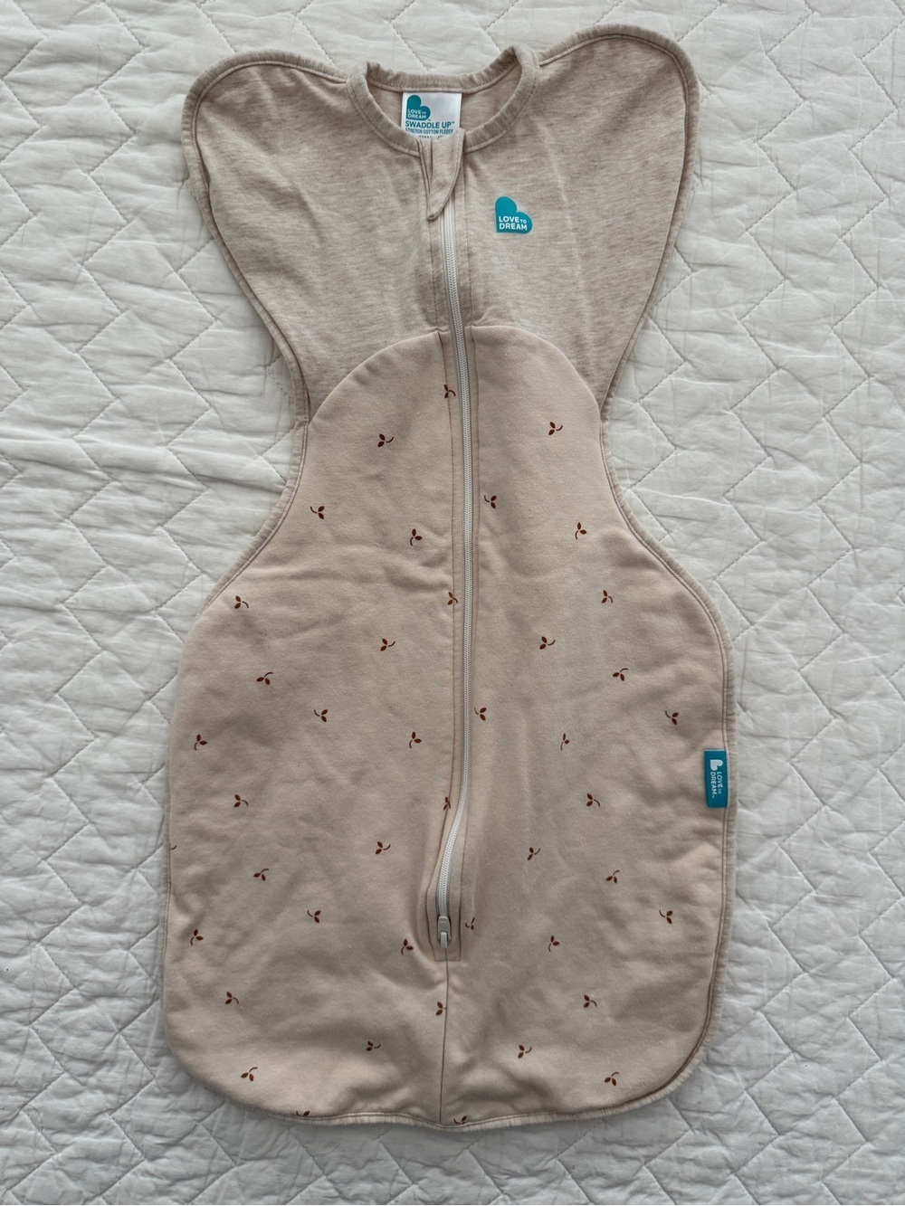 Love To Dream Swaddle UP Stretch Cotton Fleece 1.5 TOG Small Oatmeal Twigs EUC